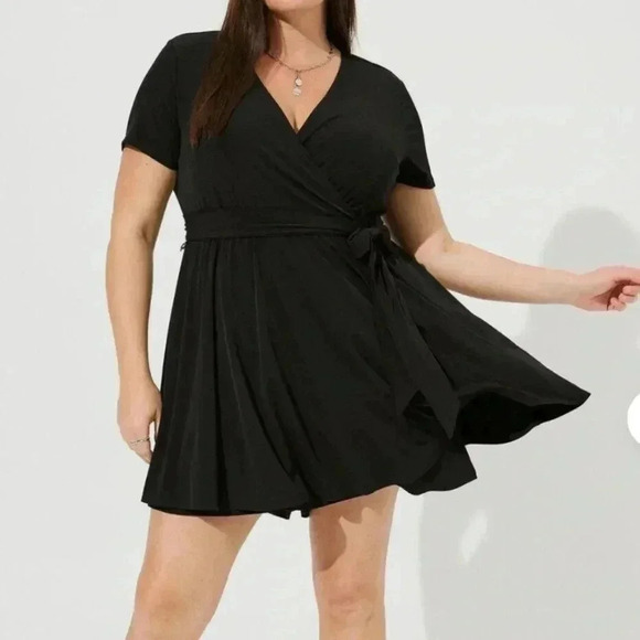 Torrid Surplice Flutter Sleeve Black Romper Size 12 - Picture 11 of 11